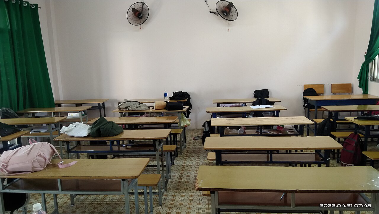 Một lớp học ở trường Giồng Ông Tố, ảnh tư liệu ngày 21/4/2022; không phải điểm thi đang được kiểm tra.